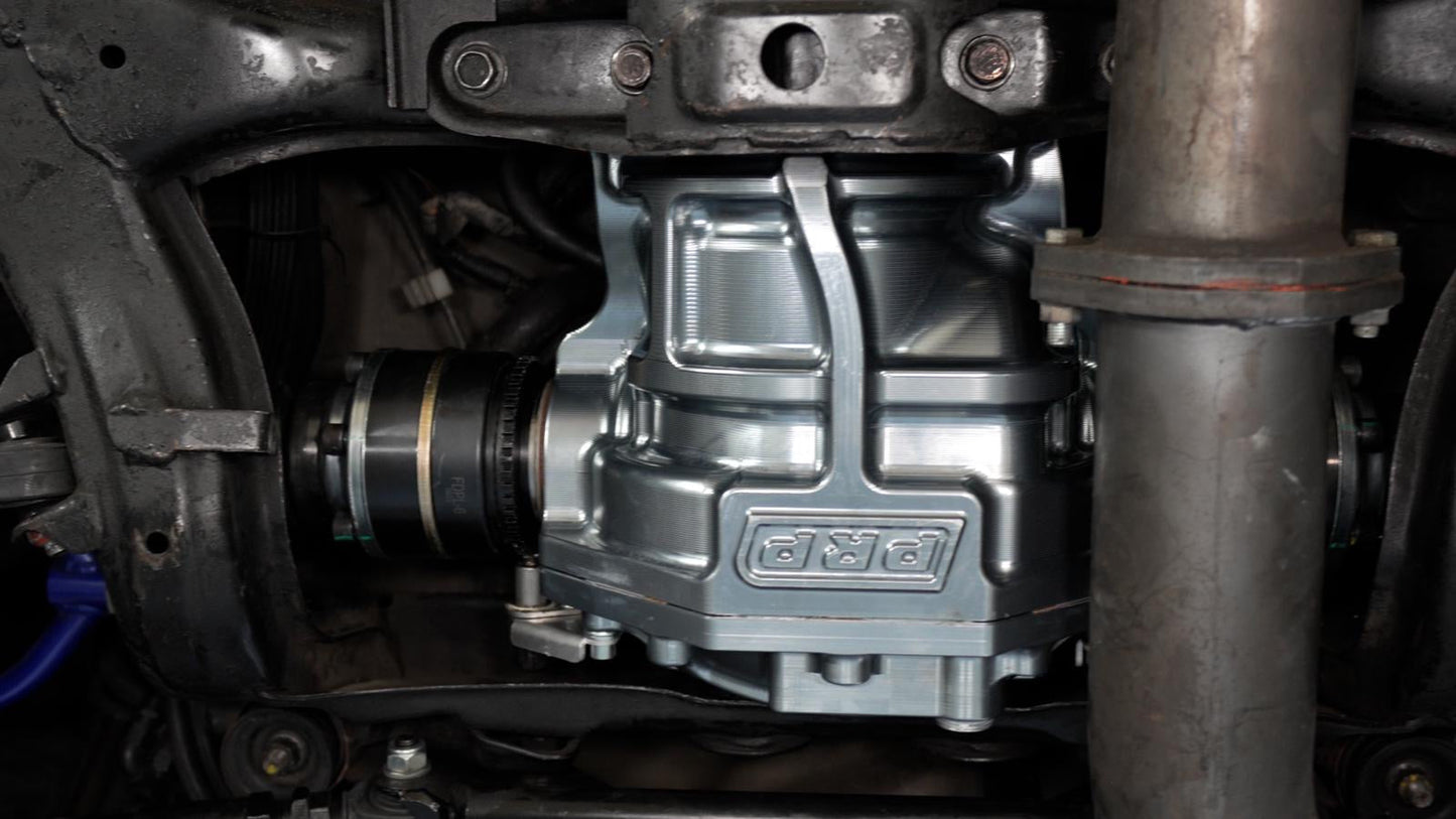 8.8" Nissan R200 Rear Differential Billet Housing Street Kit (3.7 & 4.3)
